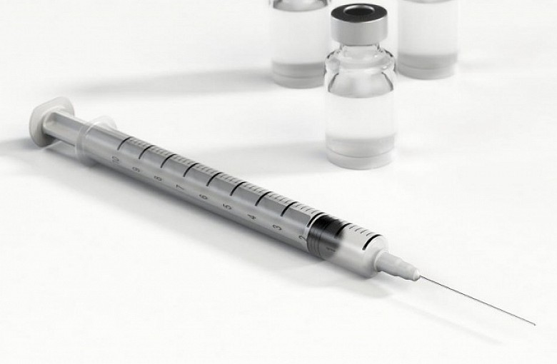Umowy na zakup szczepionek zostały podpisane. Do Polski trafi ponad 45 mln dawek szczepionki