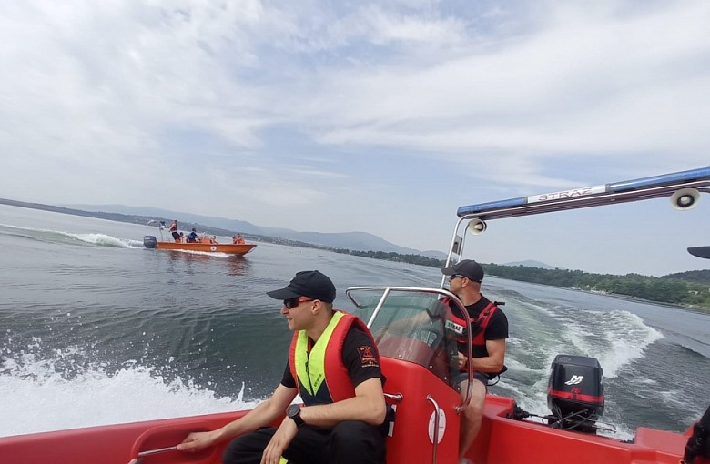 Ćwiczenia i patrole na Jeziorze Żywieckim